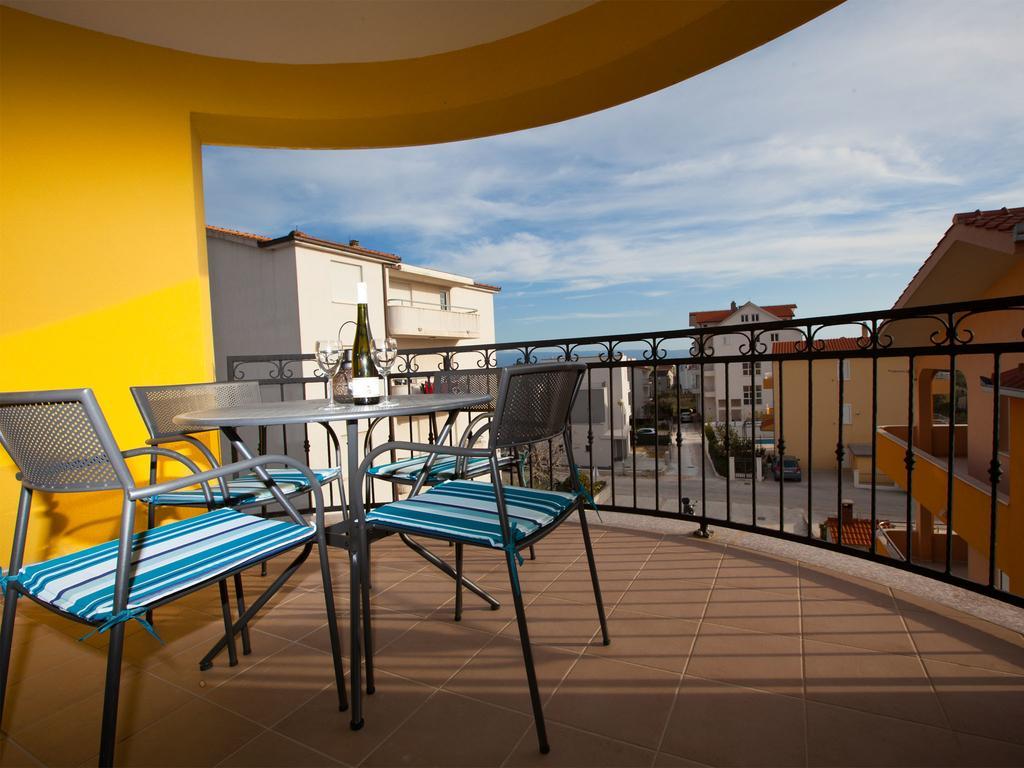 Apartments Roses Stobreč Стая снимка