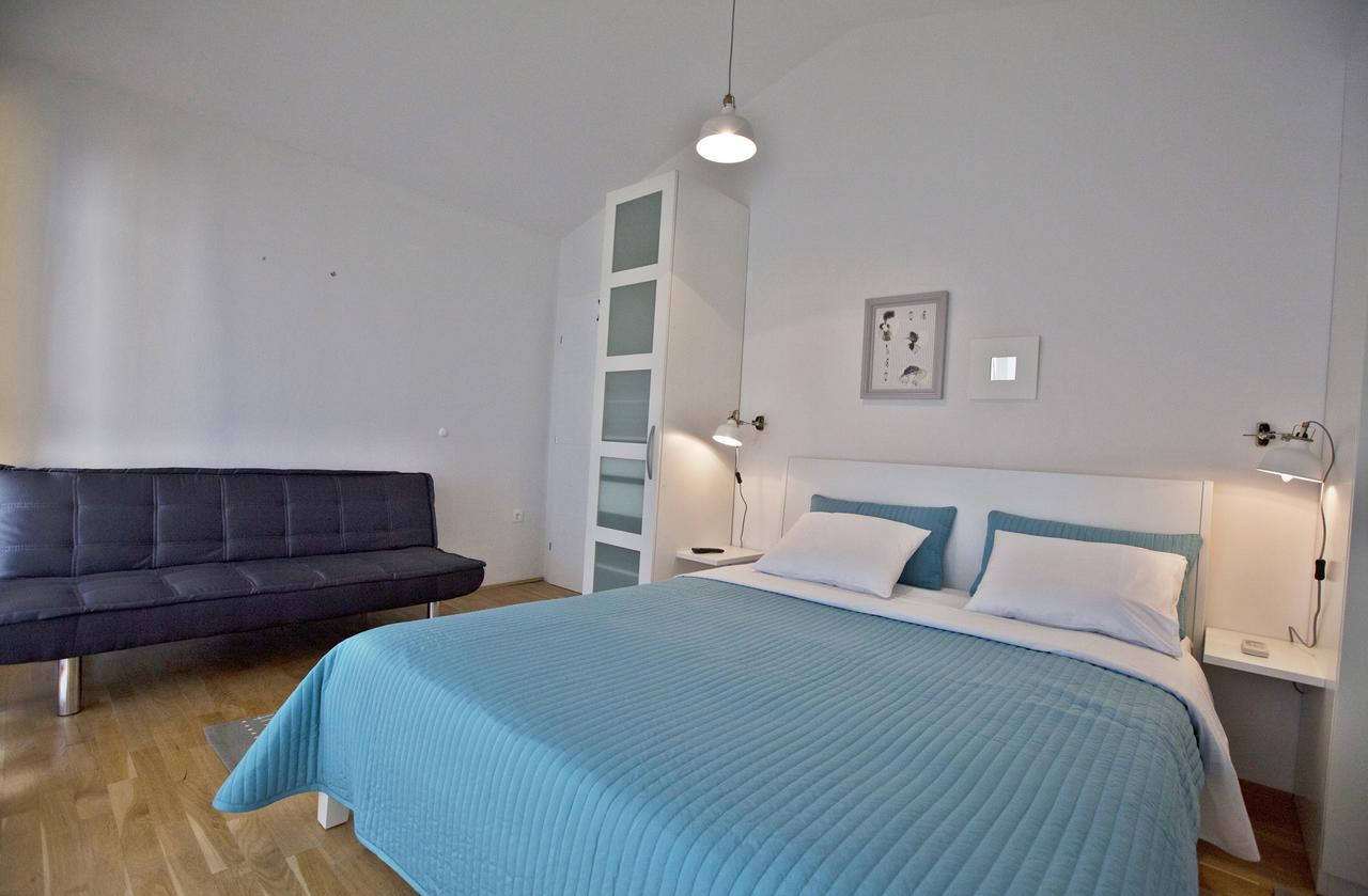 Apartments Roses Stobreč Екстериор снимка