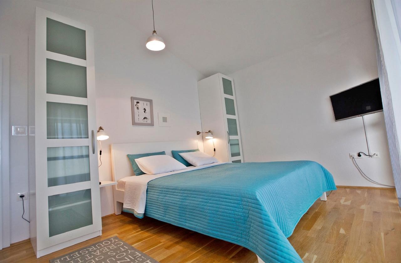 Apartments Roses Stobreč Екстериор снимка