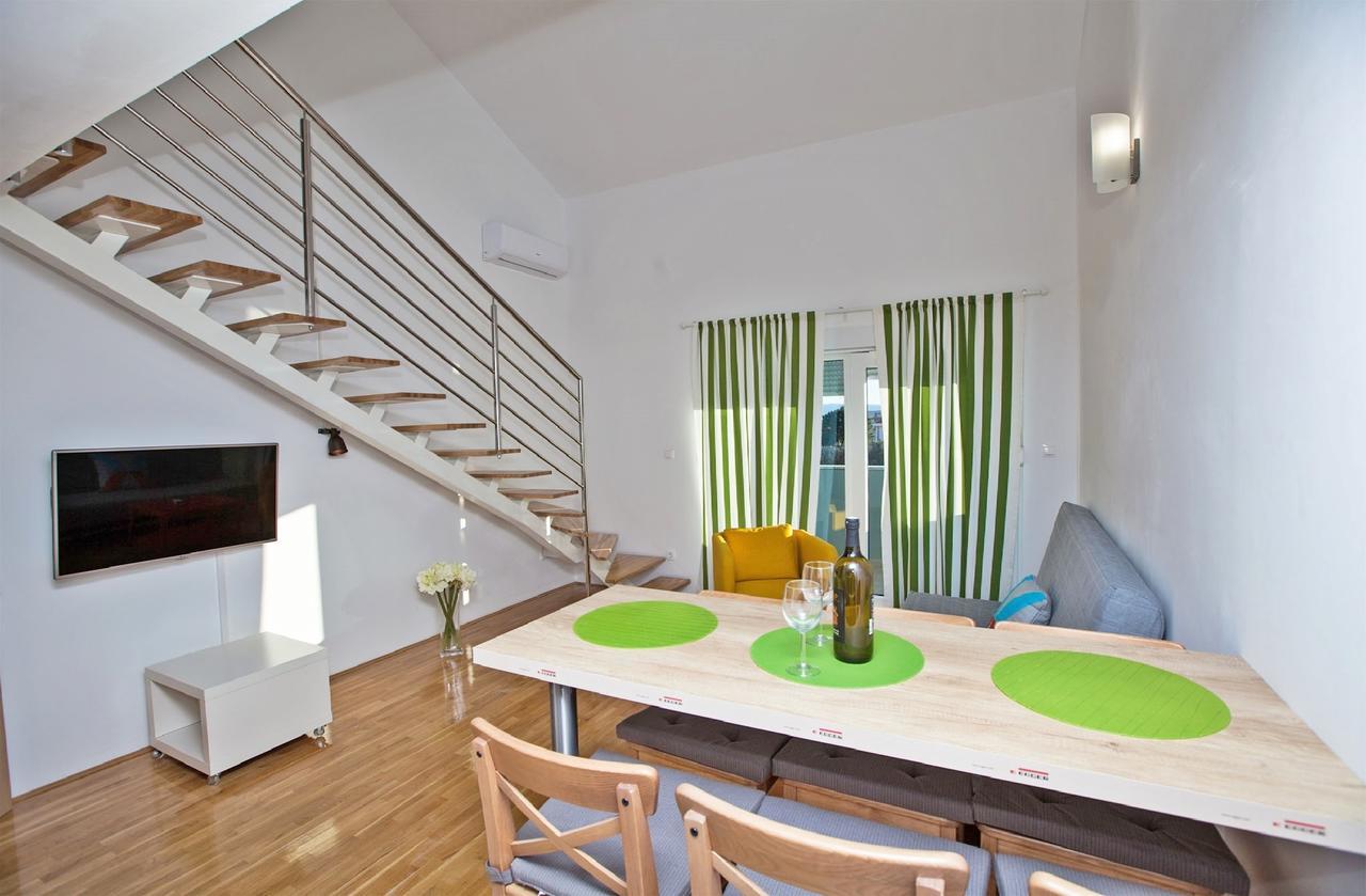 Apartments Roses Stobreč Екстериор снимка