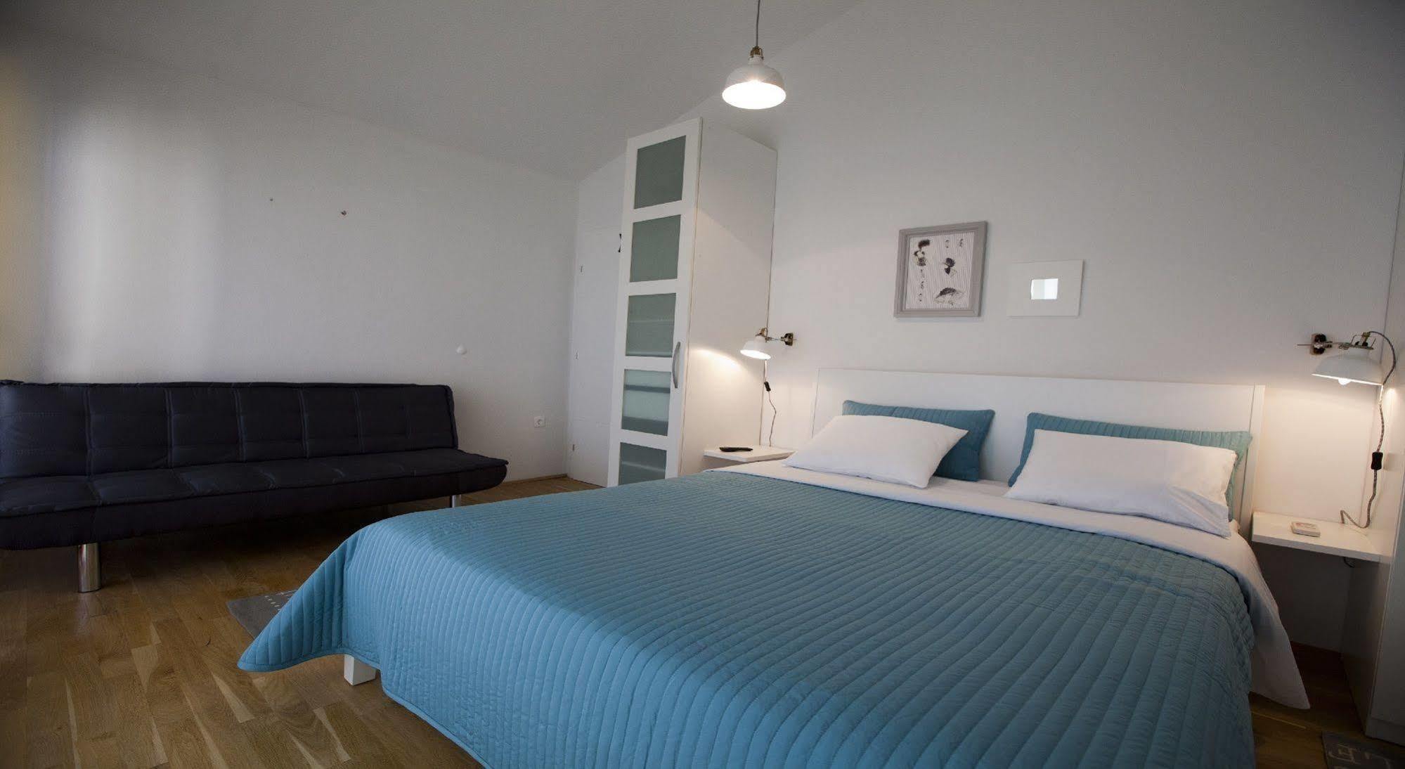 Apartments Roses Stobreč Екстериор снимка