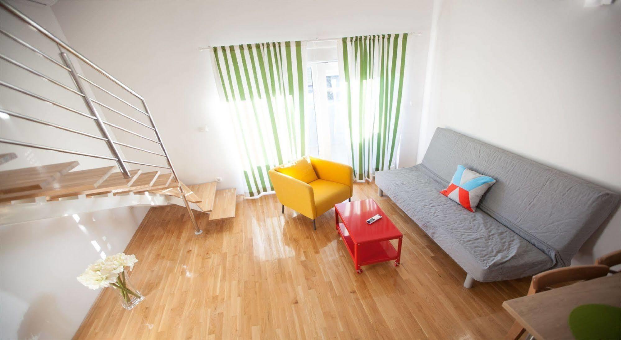 Apartments Roses Stobreč Екстериор снимка
