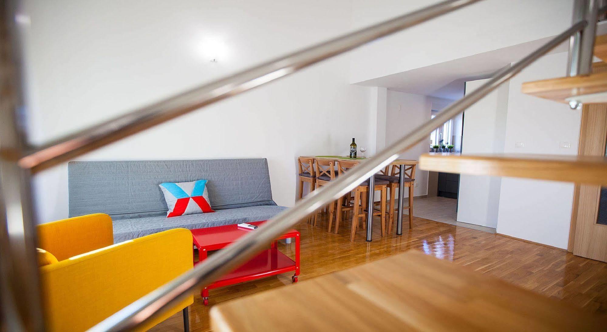 Apartments Roses Stobreč Екстериор снимка